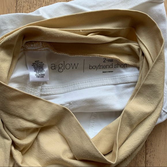 A:Glow white denim maternity shorts size 2 - Picture 3 of 4